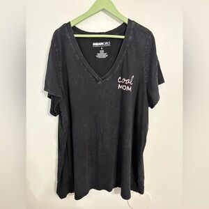 TORRID WASHED OUT Black 'Cool Mom' V-Neck T-Shirt Size 4X